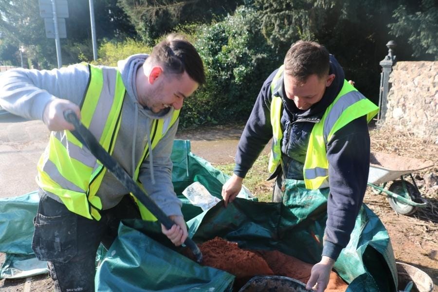 Two volunteers at Growth Path Services, West Midlands. Used with permission.